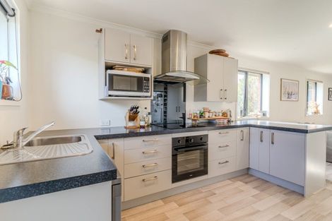 Photo of property in 2 Flower Street, Fairfield, Dunedin, 9018