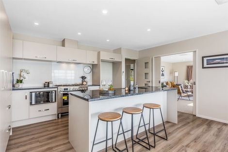 Photo of property in 9 Glenorchy Way, Aotea, Porirua, 5024