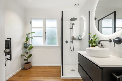 Photo of property in 1/15 Rodney Road, Northcote Point, Auckland, 0627