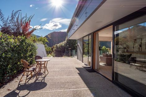 Photo of property in 11 Stafford Street, Arrowtown, 9302