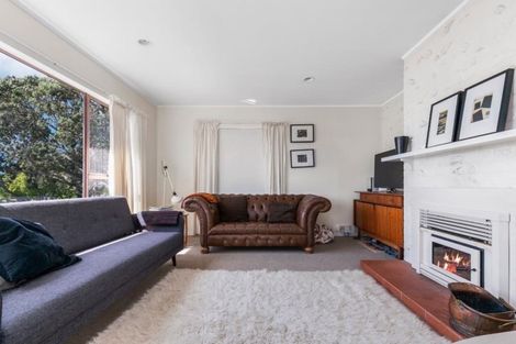 Photo of property in 106a Stanley Point Road, Stanley Point, Auckland, 0624