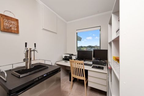 Photo of property in 56 Highgrove Place, Bethlehem, Tauranga, 3110