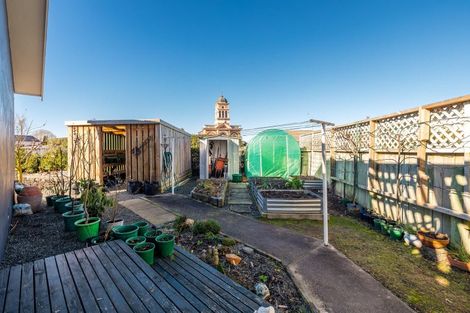 Photo of property in 17 Churchill Place, Waimate, 7924