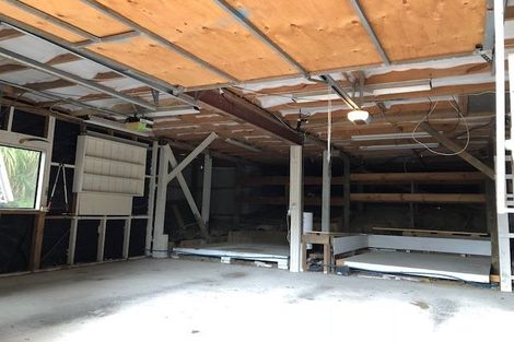 Photo of property in 25 Emlyn Place, Torbay, Auckland, 0630