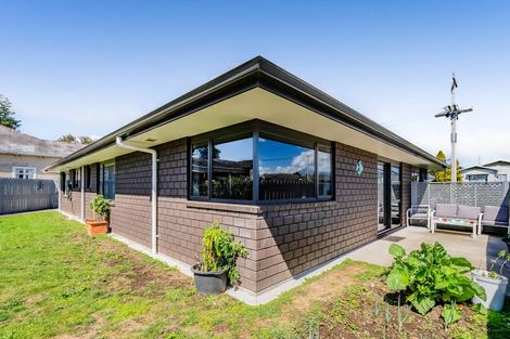 Photo of property in 22 Juliet Street, Stratford, 4332