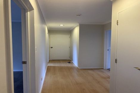 Photo of property in 1/28 Bernie Edwards Place, Botany Downs, Auckland, 2010