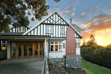 Photo of property in 103 Hackthorne Road, Cashmere, Christchurch, 8022