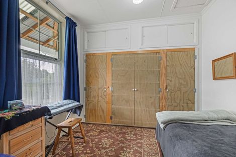 Photo of property in 8 Paraekaretu Street, Hunterville, 4730