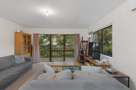 Photo of property in 6 Logan Lane, Stanmore Bay, Whangaparaoa, 0932