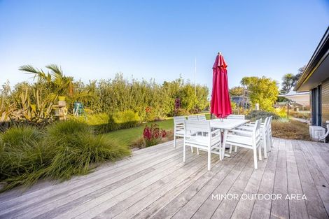 Photo of property in 5 Laguna Place, Matakatia, Whangaparaoa, 0930