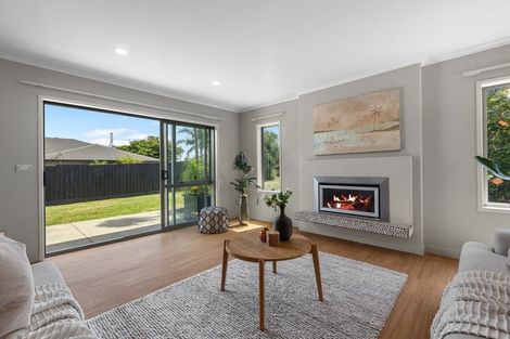 Photo of property in 13 Olive Close, Omokoroa, 3114