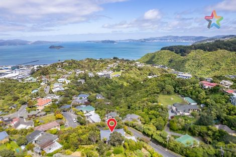 Photo of property in 46 Maungaraki Road, Korokoro, Lower Hutt, 5012