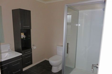 Photo of property in 53 Rosalie Terrace, Kelvin Grove, Palmerston North, 4414