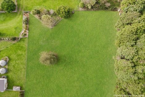 Photo of property in 424b Tararua Road, Levin, 5571