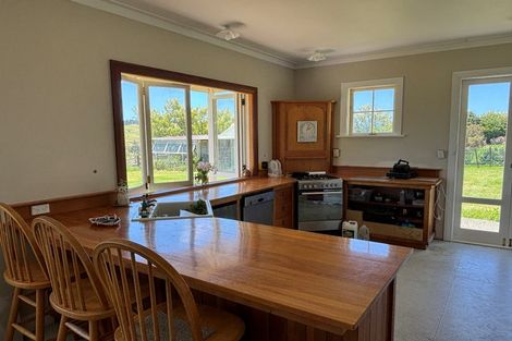 Photo of property in 54 Whakapirau Road, Maungaturoto, 0583