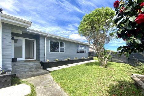Photo of property in 32 Sylvan Avenue, Waikanae, 5036
