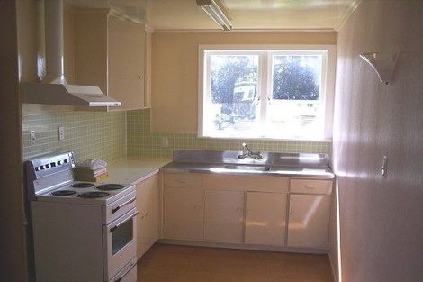 Photo of property in 26 Eastglen Road, Glen Eden, Auckland, 0602