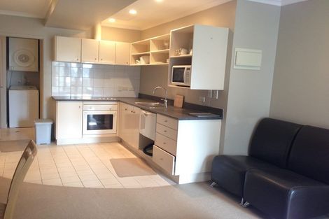 Photo of property in Tower Hill Apartments, 3bs/1 Emily Place, Auckland Central, Auckland, 1010