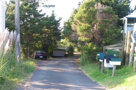 Photo of property in 651 East Coast Road, Browns Bay, Auckland, 0630