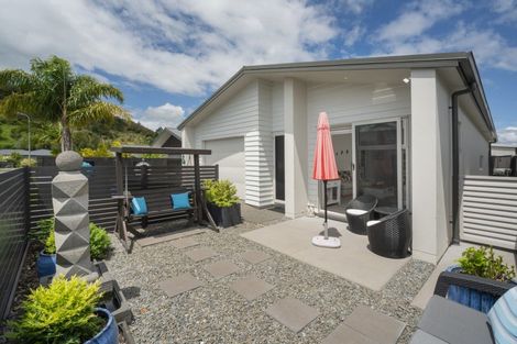 Photo of property in 37 Saint Pauls Drive, Brookfield, Tauranga, 3110