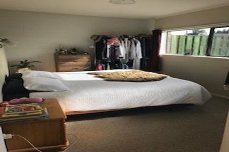 Photo of property in 16 Ropiha Street, Fitzroy, New Plymouth, 4312