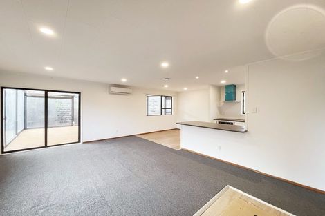 Photo of property in 5 Skyla Place, Massey, Auckland, 0614