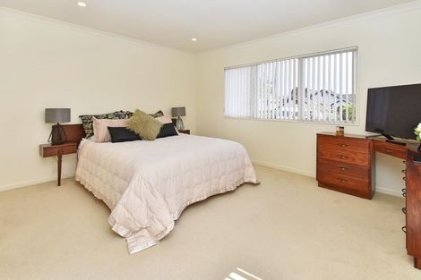 Photo of property in 22 Manara Place, The Gardens, Auckland, 2105