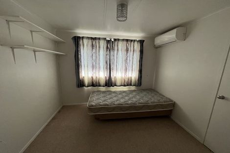 Photo of property in 14 Bledisloe Street, Levin, 5510