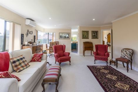 Photo of property in 15a Montgomery Terrace, Hokowhitu, Palmerston North, 4410