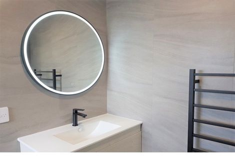 Photo of property in 1 Opaoa Way, Aotea, Porirua, 5024