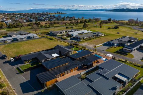 Photo of property in 20 Kurapoto Lane, Rainbow Point, Taupo, 3330