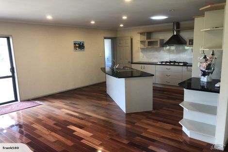 Photo of property in 15 Belcoo Crescent, East Tamaki, Auckland, 2013