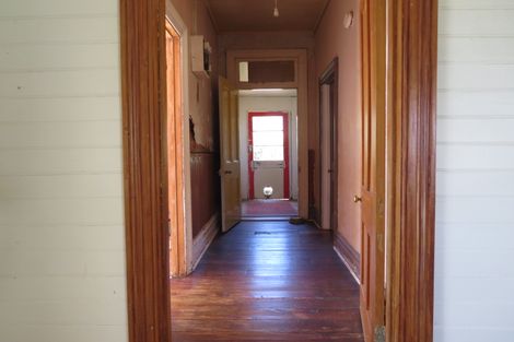 Photo of property in 9 Queen Street, Albury, Cave, 7984