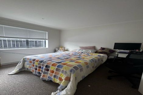 Photo of property in 3 Opouatu Avenue, Glenbrook, 2681