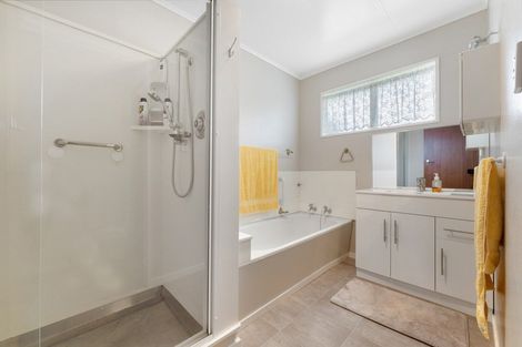 Photo of property in 15 Montgomery Street, Levin, 5510