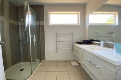 Photo of property in 43 Roseberry Avenue, Birkenhead, Auckland, 0626