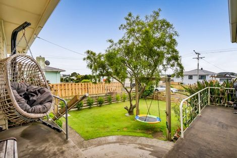 Photo of property in 5 Watene Crescent, Waitara, 4320