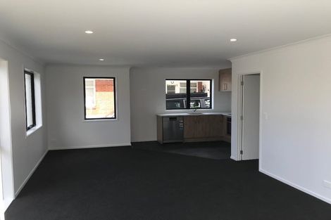 Photo of property in 12c Dawn Place, Te Atatu South, Auckland, 0610