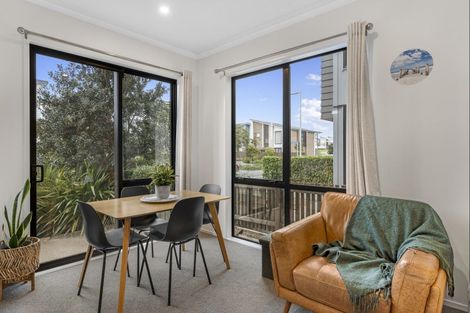 Photo of property in 13 Ian Morrison Road, Hobsonville, Auckland, 0616