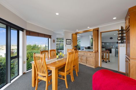 Photo of property in 13 Deanna Drive, West Harbour, Auckland, 0618