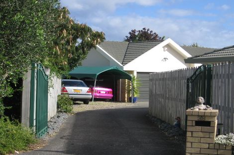 Photo of property in 38 Suncrest Drive, West Harbour, Auckland, 0618