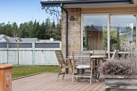 Photo of property in 16 Henderson Drive, Alexandra, 9320