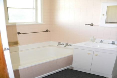 Photo of property in 296 Main Road, Tawa, Wellington, 5028