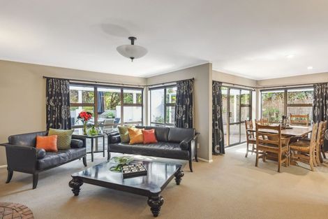 Photo of property in 22 Chilton Drive, Paraparaumu, 5032