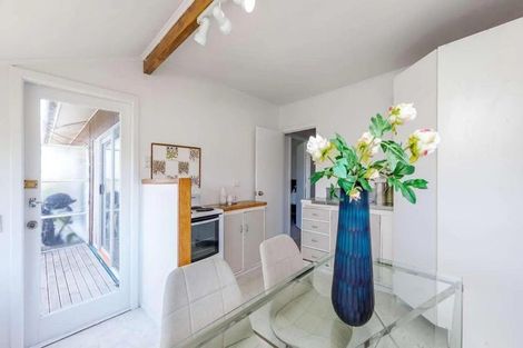 Photo of property in 2/18 Fowler Street, Northcote, Auckland, 0627