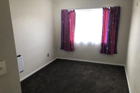 Photo of property in 23 Aniseed Grove, Timberlea, Upper Hutt, 5018