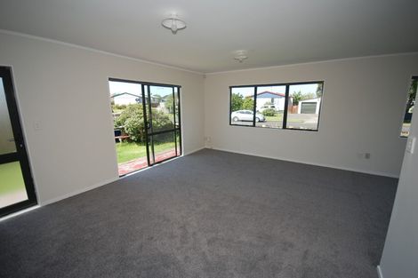 Photo of property in 32a Barneys Farm Road, Clendon Park, Auckland, 2103