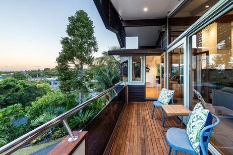 Photo of property in 43 Aotearoa Terrace, Murrays Bay, Auckland, 0630