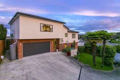 Photo of property in 52a Channel View Road, Campbells Bay, Auckland, 0630