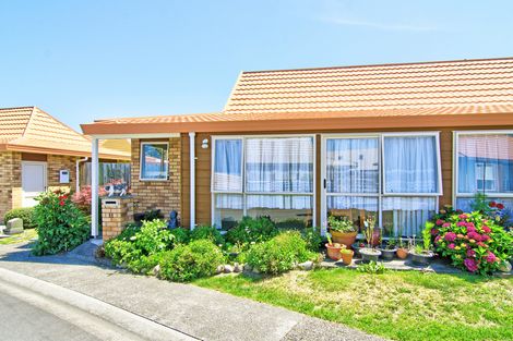 Photo of property in Holdsworth Villas, 11/2 William Donald Drive, Solway, Masterton, 5810